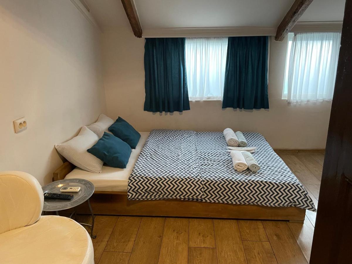 Roofs Apartment Tbilisi Ngoại thất bức ảnh